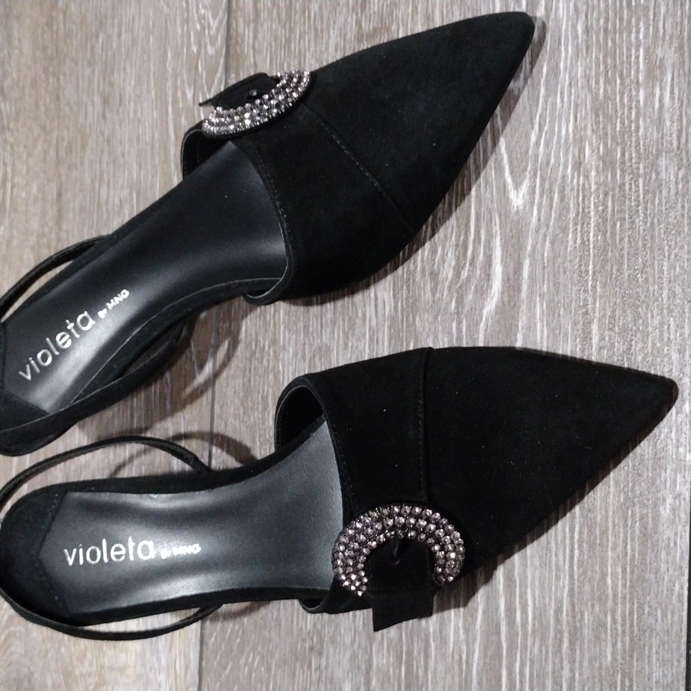 Violeta black suede kitten heels. Size 6.5 NWOT